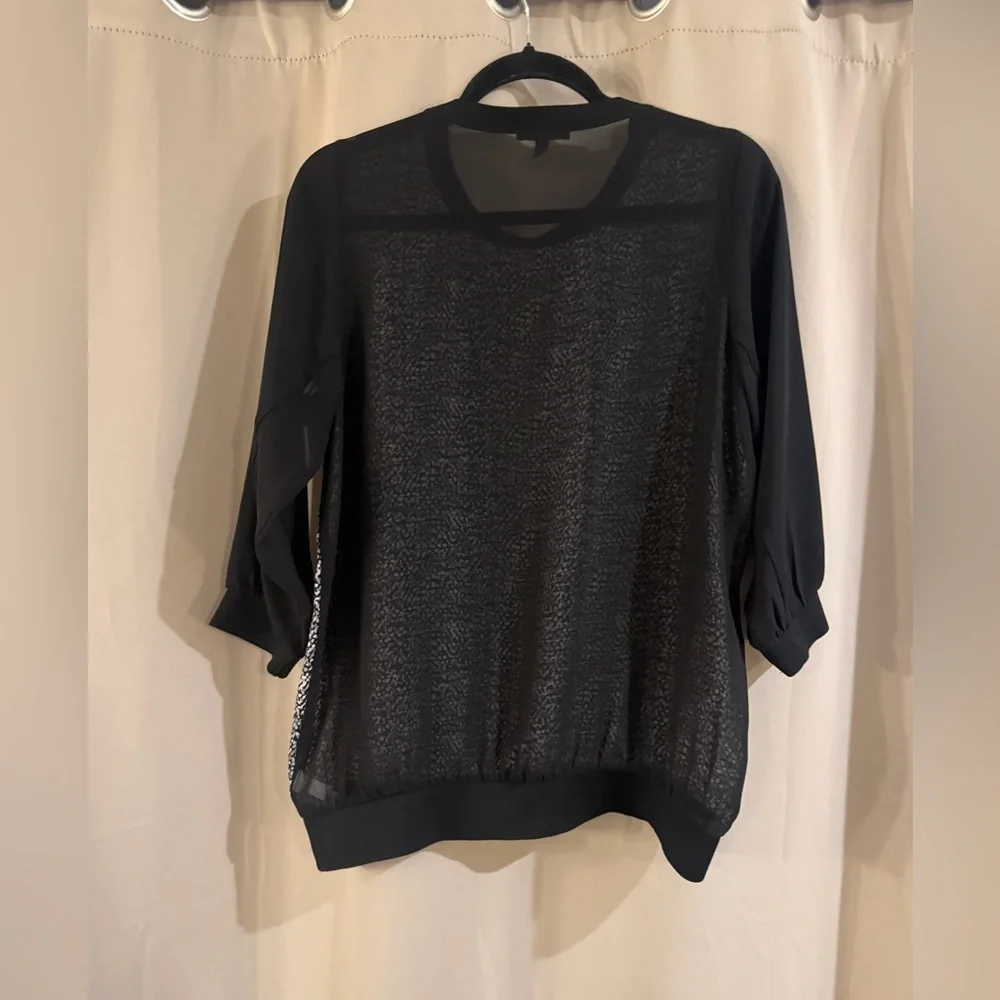 Express Monochrome Patterned Blouse - Picture 3 of 8